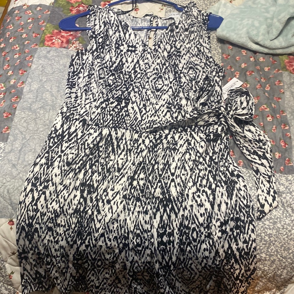 Women’s dress size medium black and white print